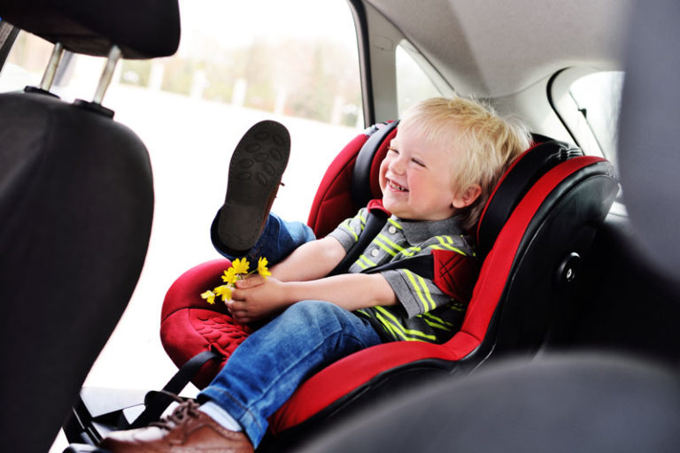 Cómo elegir la silla de auto para tu bebé