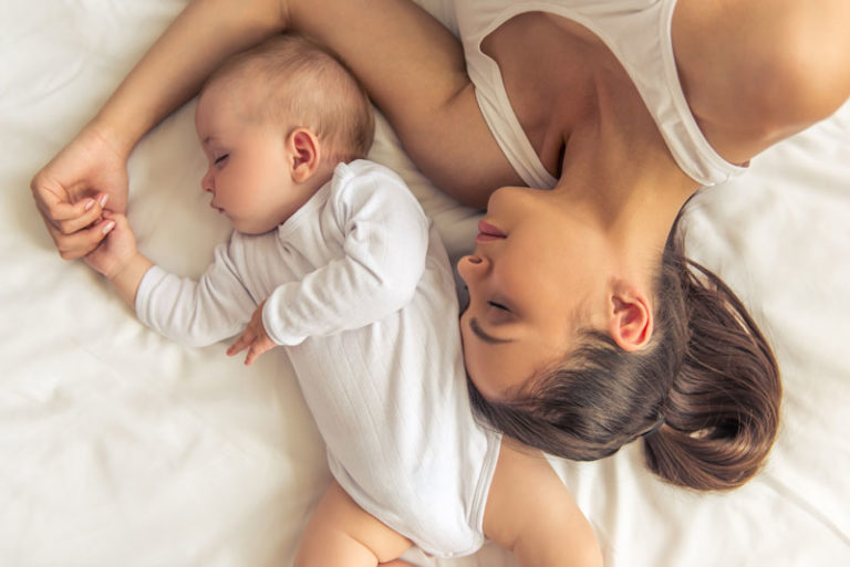 Cuántas horas duerme un recién nacido