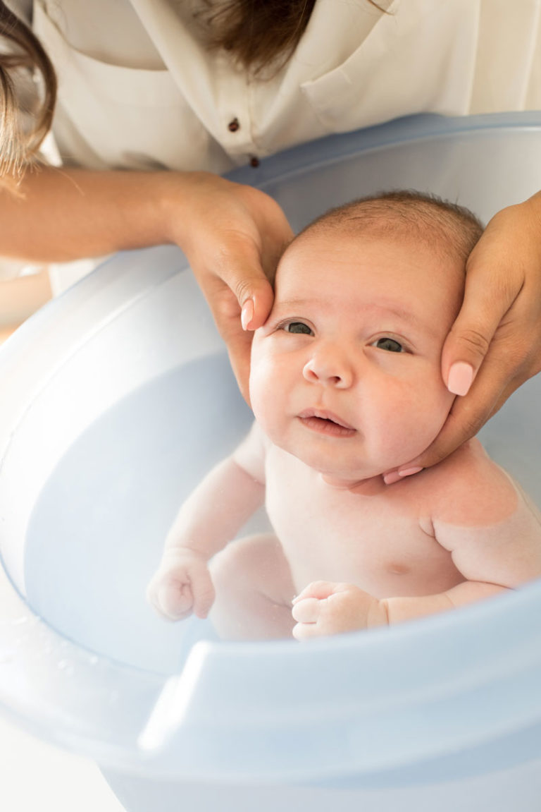 Bañeras seguras para bebés recién nacidos