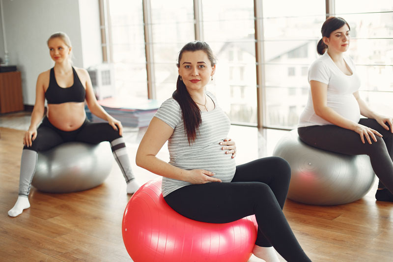 Pilates Para Embarazadas ¿Qué Ejercicios De Pilates Puede Hacer Una ...